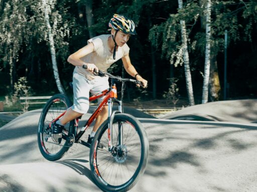 Radfahren und Psyche Wie regelmäßiges Fahrradfahren deine mentale Gesundheit stärkt.