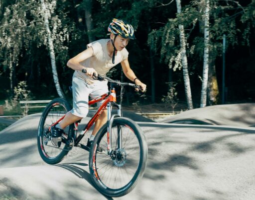 Radfahren und Psyche Wie regelmäßiges Fahrradfahren deine mentale Gesundheit stärkt.