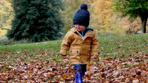 Was kann man im Herbst machen mit Kindern